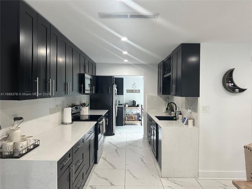 Picture of 9971 SW 40Th Ter, Miami FL 33165