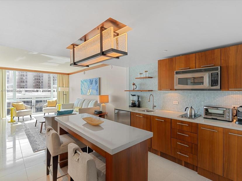 Picture of 6801 Collins Ave, Miami Beach FL 33141