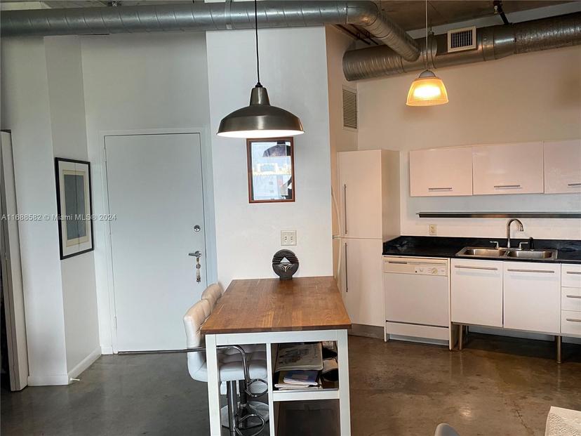 Picture of 10 SW South River Dr # 1407, Miami FL 33130