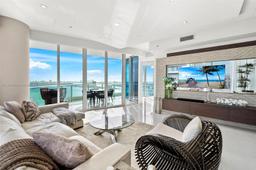Picture of 2020 N Bayshore Dr # 2701, Miami, FL 33137