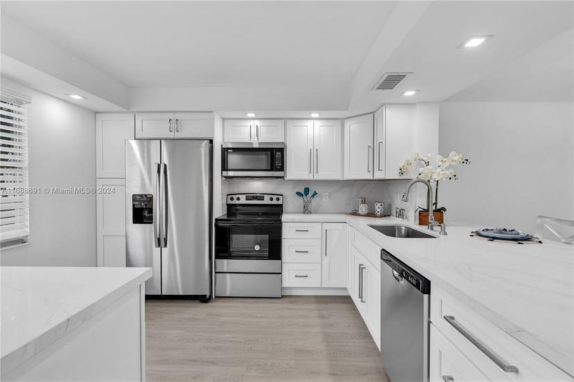 Picture of 3301 Aruba Way # F3, Coconut Creek FL 33066