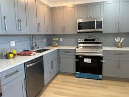 Picture of 3499 Oaks Way # 602, Pompano Beach, FL 33069