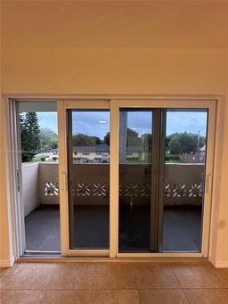 Picture of 14500 SW 88Th Ave # 227, Palmetto Bay, FL 33176
