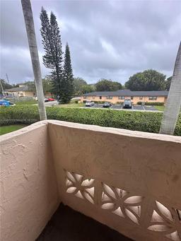 Picture of 14500 SW 88Th Ave # 227, Palmetto Bay, FL 33176
