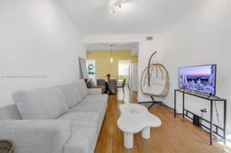 Picture of 1510 Meridian Ave # 12, Miami Beach, FL 33139
