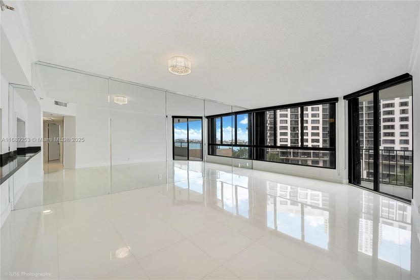 Picture of 520 Brickell Key Dr # A802, Miami FL 33131