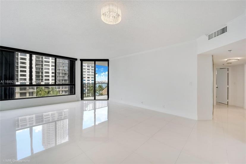 Picture of 520 Brickell Key Dr # A802, Miami FL 33131