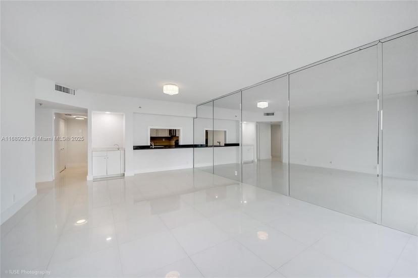 Picture of 520 Brickell Key Dr # A802, Miami FL 33131