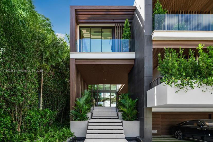 Picture of 220 W Dilido Dr, Miami Beach FL 33139