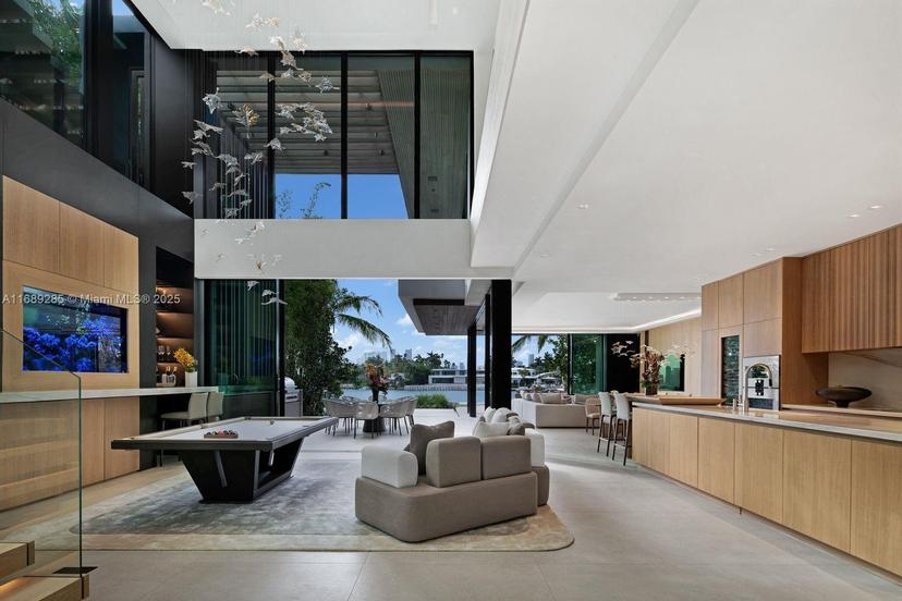 Picture of 220 W Dilido Dr, Miami Beach FL 33139