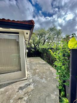 Picture of 14925 SW 48Th Ter # 20H, Miami, FL 33185