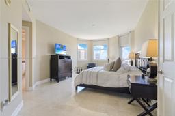 Picture of 9751 E Bay Harbor Dr # 8D, Bay Harbor Islands, FL 33154