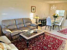 Picture of 21890 Lake Forest Cir # 201, Boca Raton, FL 33433