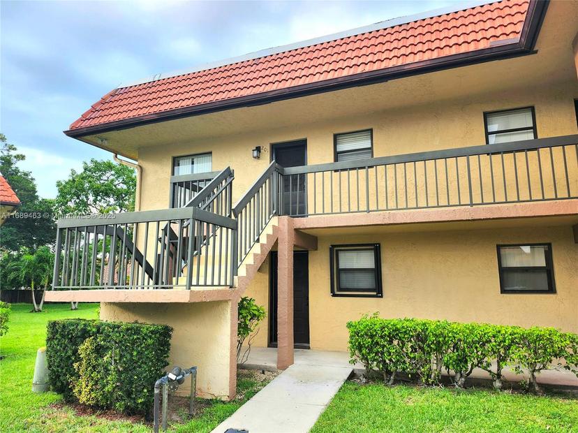 Picture of 21890 Lake Forest Cir # 201, Boca Raton FL 33433
