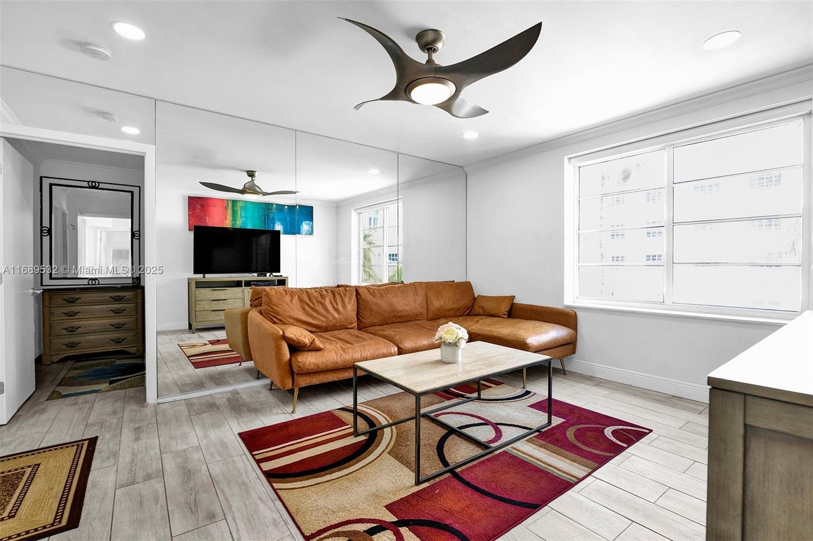 Picture of 1460 Ocean Dr # 305, Miami Beach, FL 33139