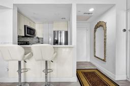 Picture of 1460 Ocean Dr # 305, Miami Beach, FL 33139