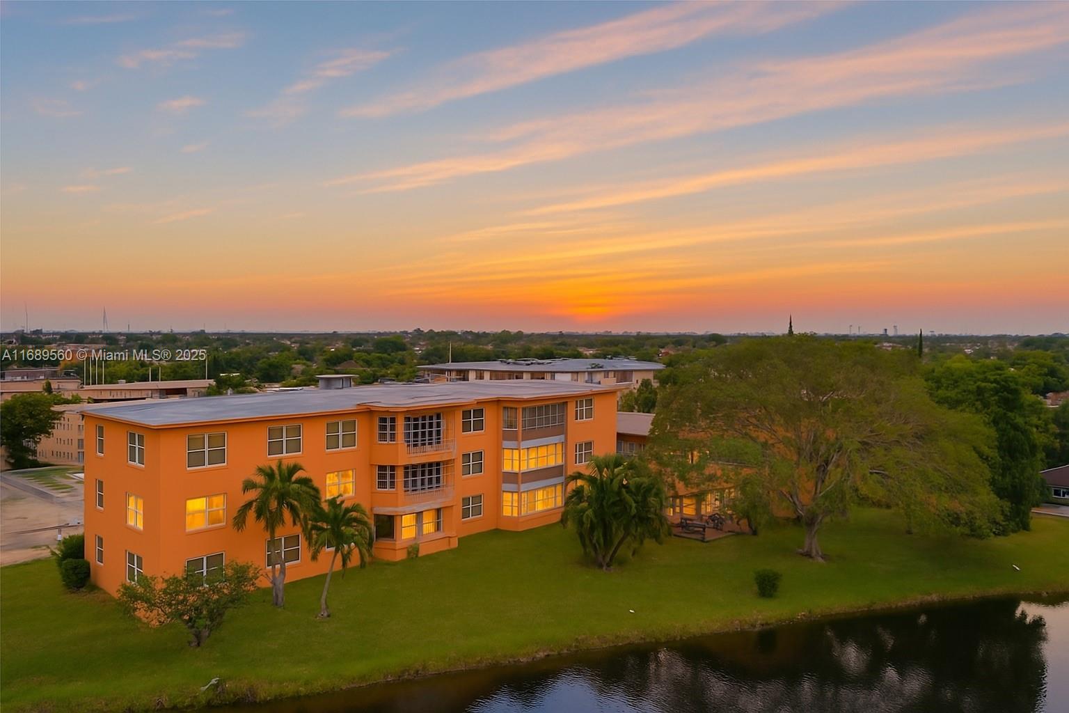 Picture of 3001 NW 46Th Ave # 310, Lauderdale Lakes, FL 33313