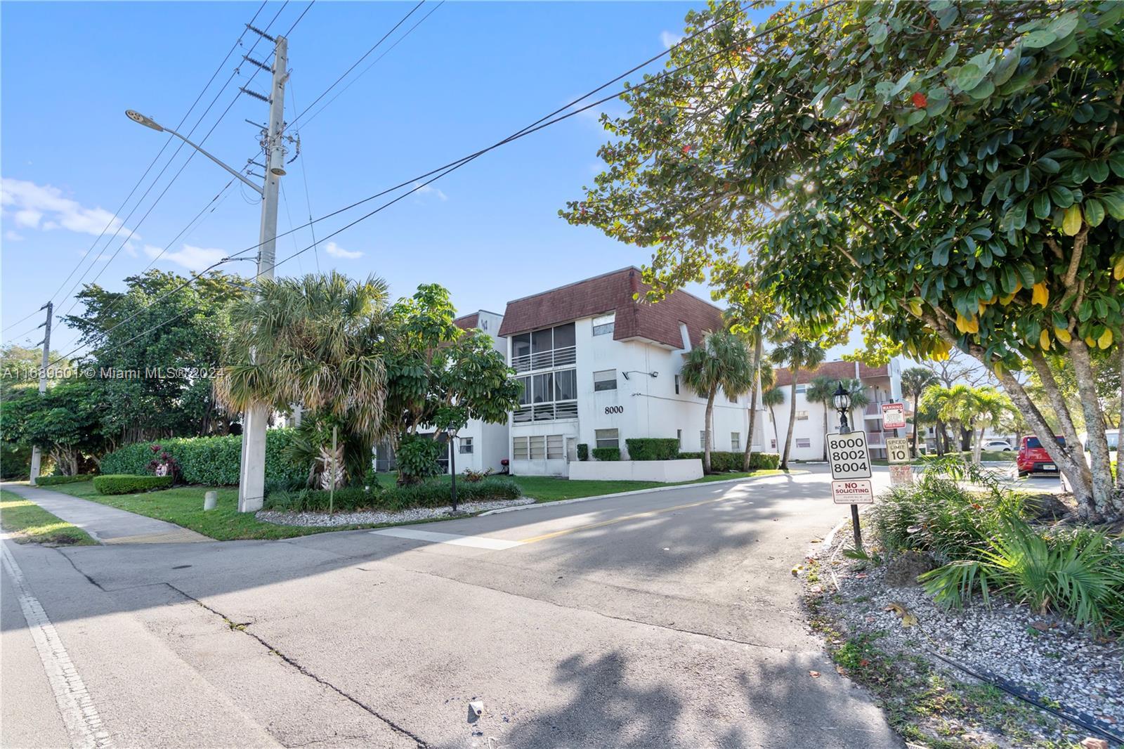 Picture of 8000 Lagos De Campo Blvd # 106, Tamarac, FL 33321
