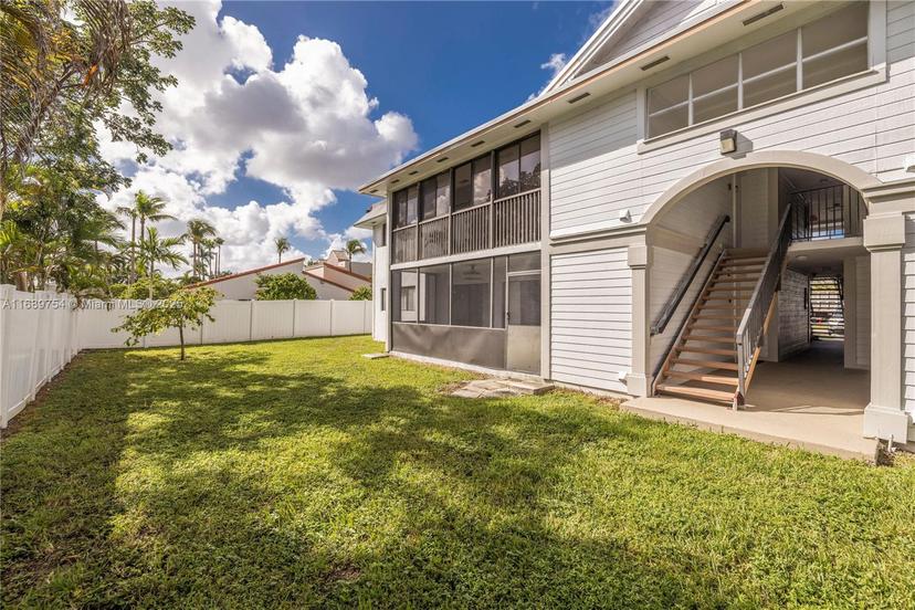 Picture of 18785 NW 62Nd Ave # 107, Miami FL 33015