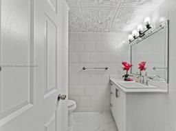 Picture of 2500 Parkview Dr # 2303, Hallandale Beach, FL 33009