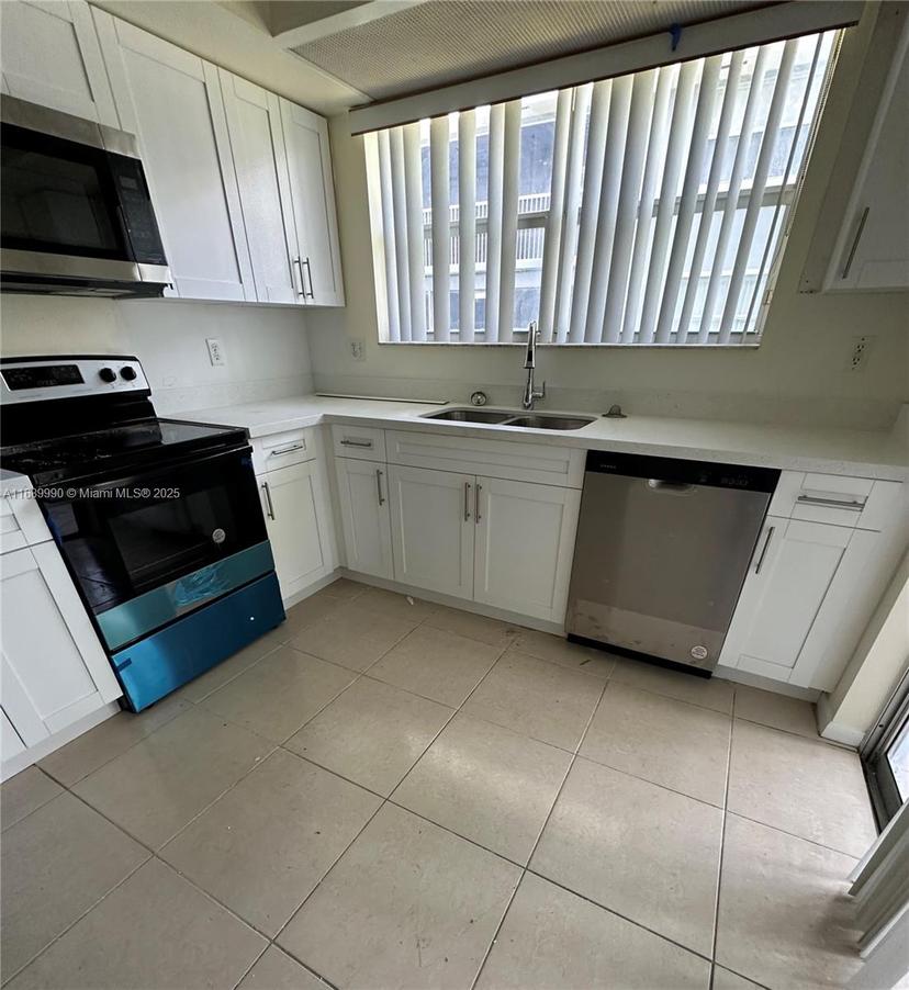 Picture of 2049 SE 26Th Ln # 106, Homestead FL 33035