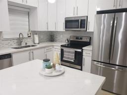 Picture of 1532 SE 31St Ct, Homestead, FL 33035