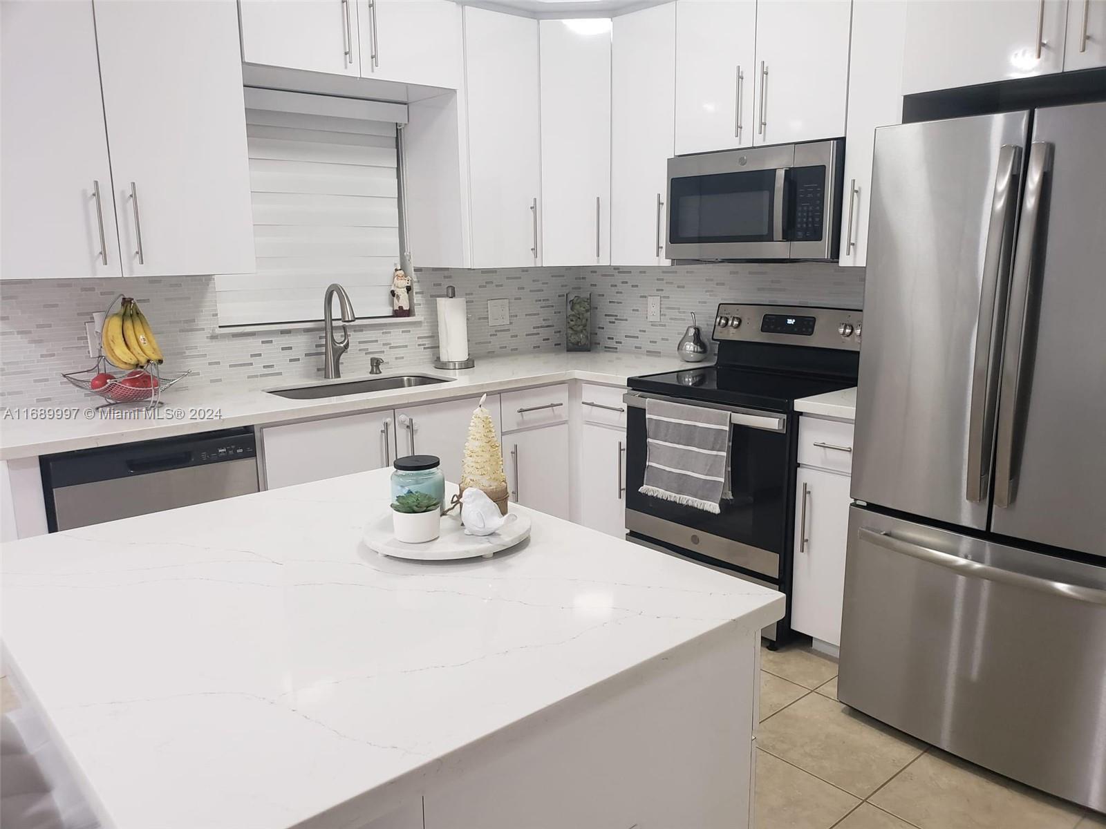 Picture of 1532 SE 31St Ct, Homestead, FL 33035