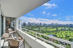 Picture of 20225 NE 34Th Ct # 2517, Aventura, FL 33180