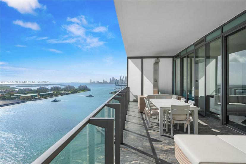 Picture of 800 S Pointe Dr # 2002, Miami Beach FL 33139