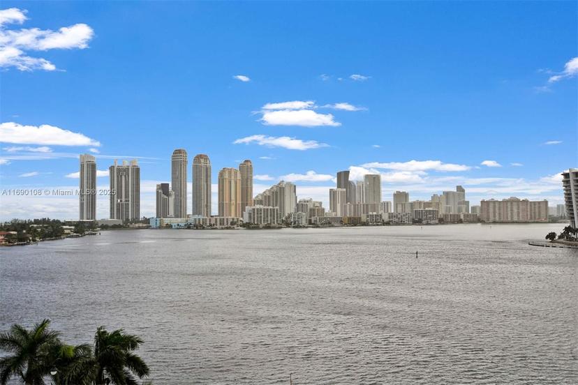 Picture of 3530 Mystic Pointe Dr # 914, Aventura FL 33180