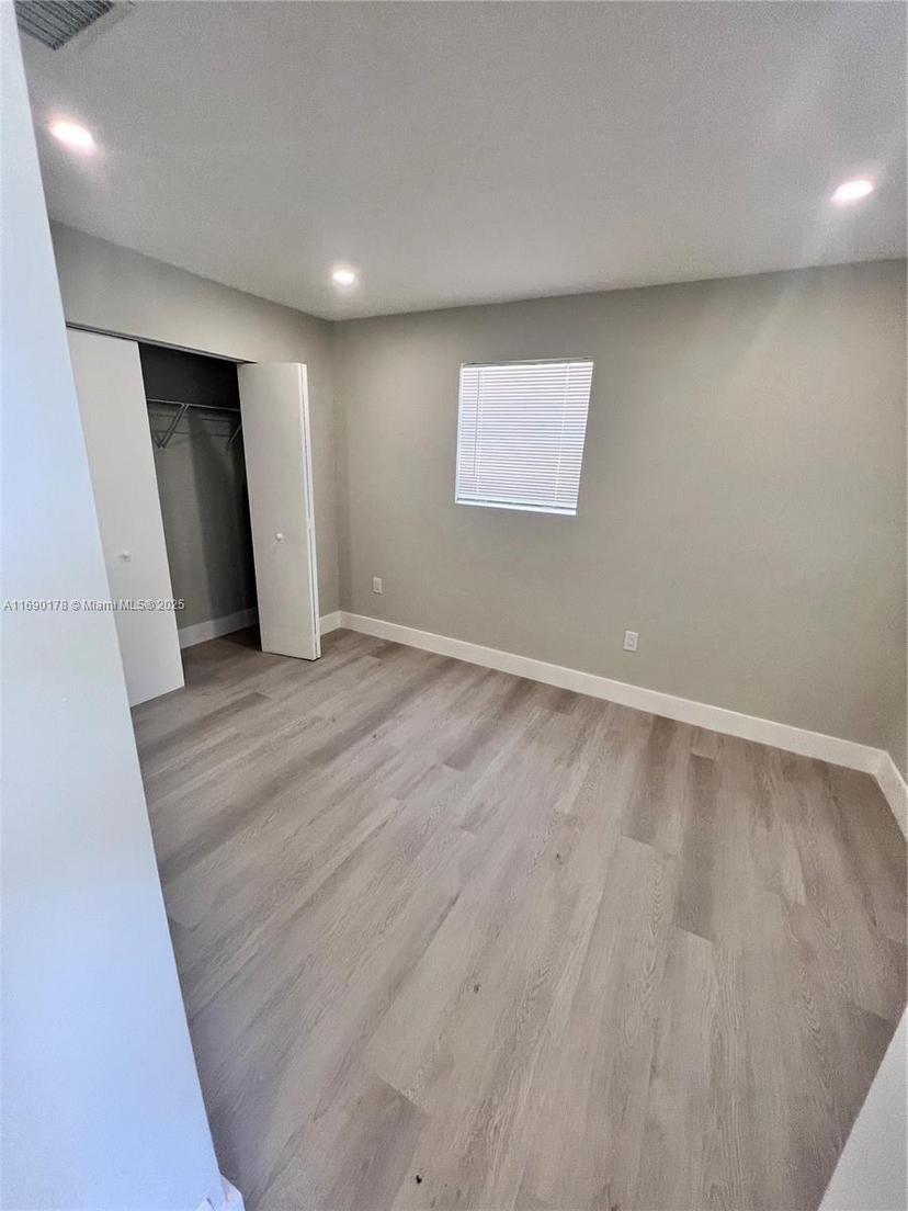 Picture of 3731 SW 58Th Ter, Davie FL 33314