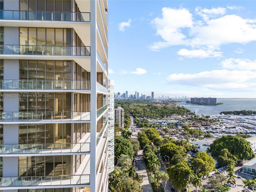 Picture of 2655 S Bayshore Dr # 1601, Miami FL 33133