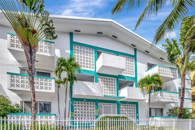 Picture of 350 Collins Ave # 306, Miami Beach FL 33139