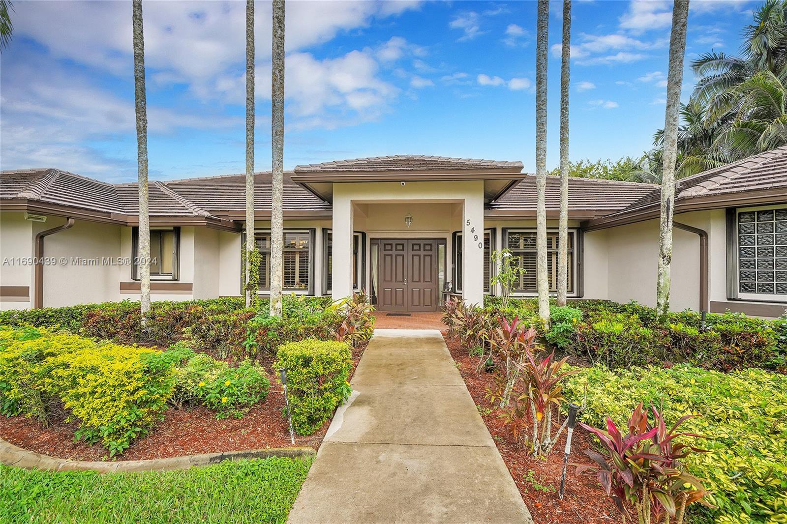 Picture of 5490 Castlegate Ave, Davie, FL 33331