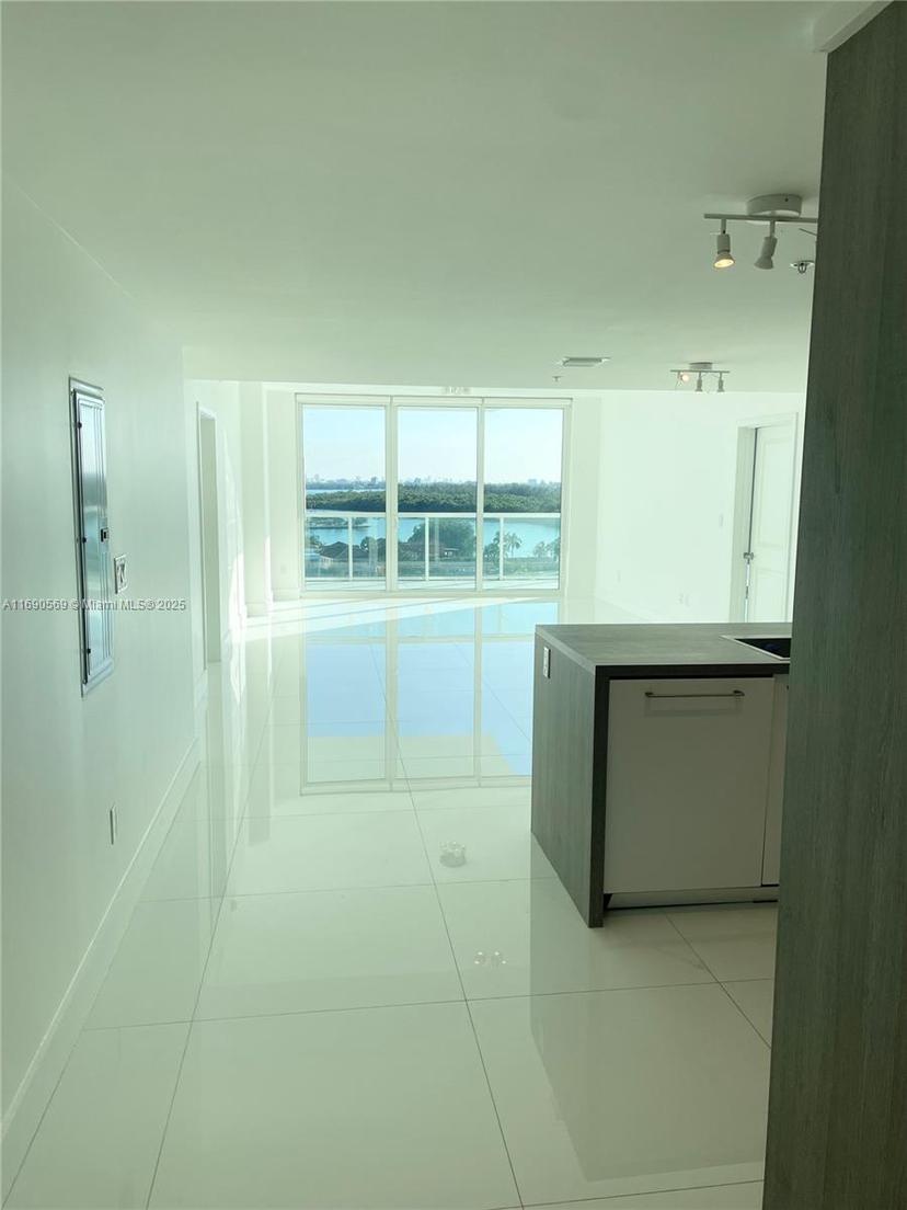 Picture of 400 Sunny Isles Blvd # 1002, Sunny Isles Beach FL 33160