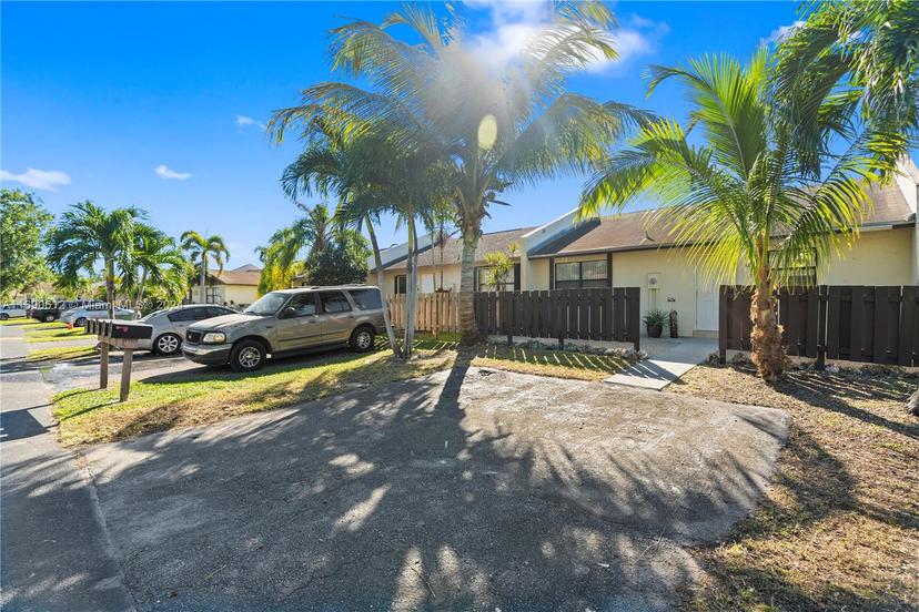 Picture of 1328 Woodpecker St # 0, Homestead FL 33035