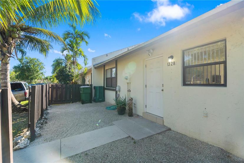 Picture of 1328 Woodpecker St # 0, Homestead FL 33035
