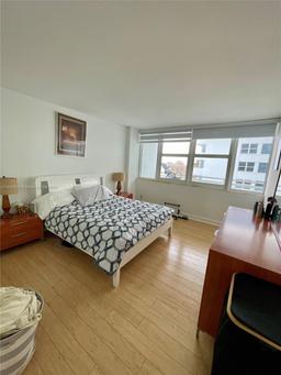 Picture of 2030 S Ocean Dr # 2018, Hallandale Beach, FL 33009