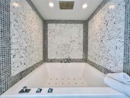 Picture of 200 Biscayne Boulevard Way # 3110, Miami, FL 33131