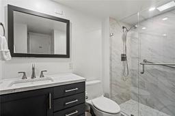 Picture of 3675 N Country Club Dr # 1608, Aventura, FL 33180