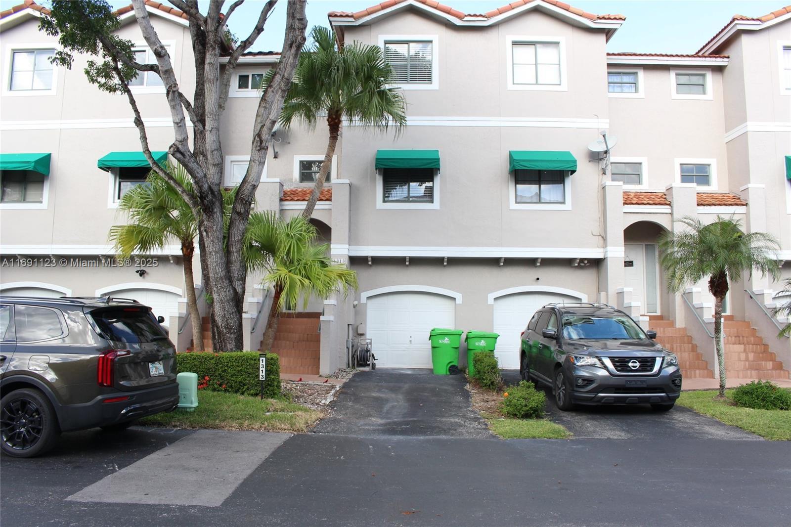 Picture of 1313 NW 126Th Ave # 126, Sunrise, FL 33323
