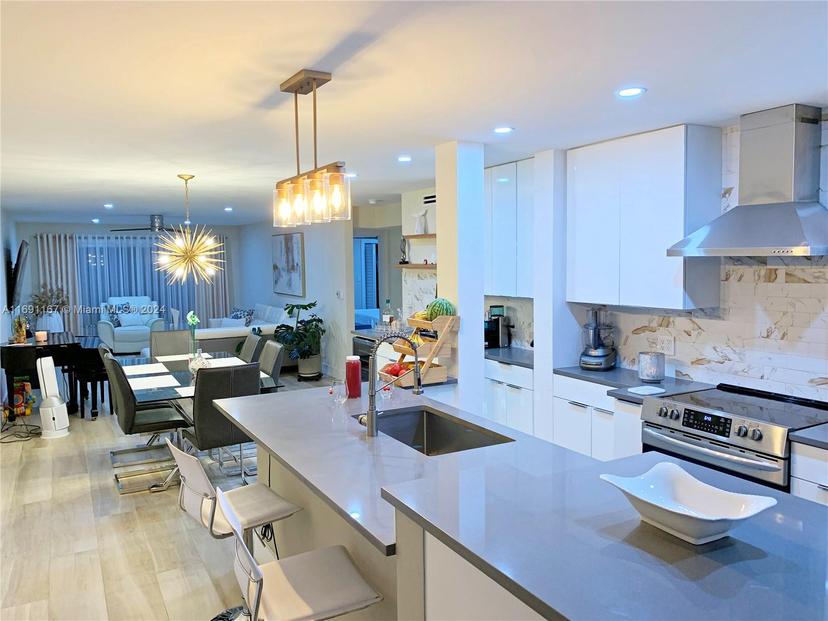 Picture of 4701 Martinique Dr # M2, Coconut Creek FL 33066
