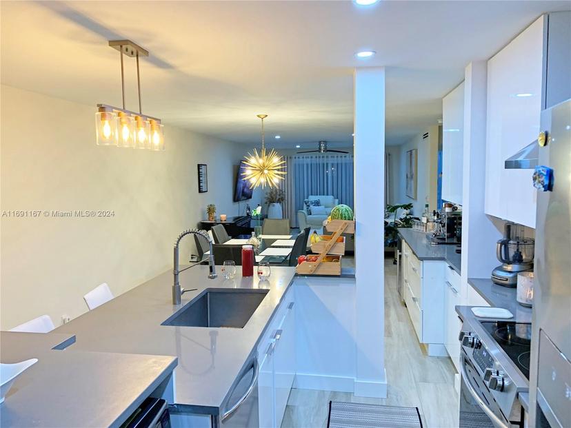 Picture of 4701 Martinique Dr # M2, Coconut Creek FL 33066