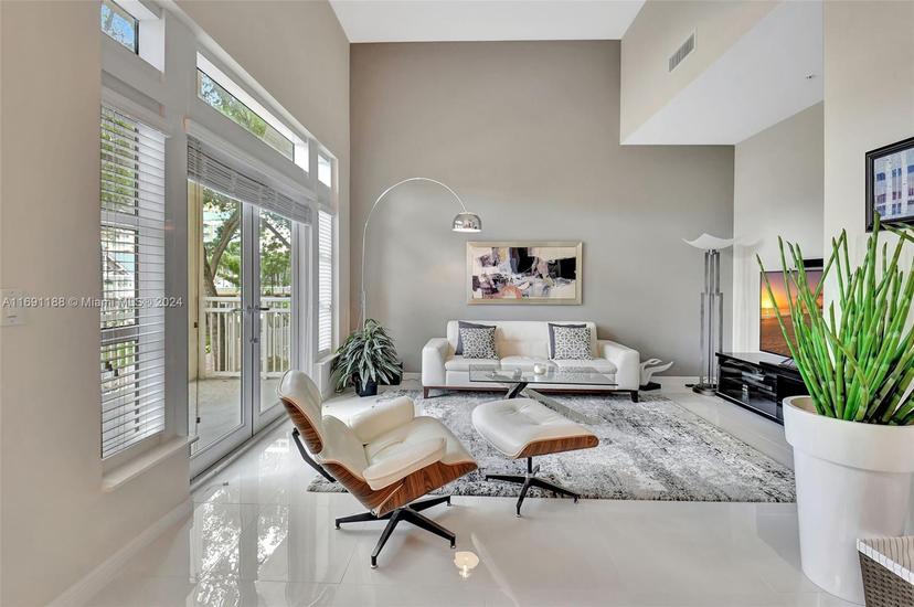 Picture of 450 N Federal Hwy # 104N, Boynton Beach FL 33435