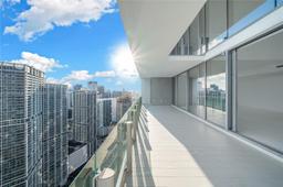 Picture of 300 Biscayne Blvd Way, Miami, FL 33131