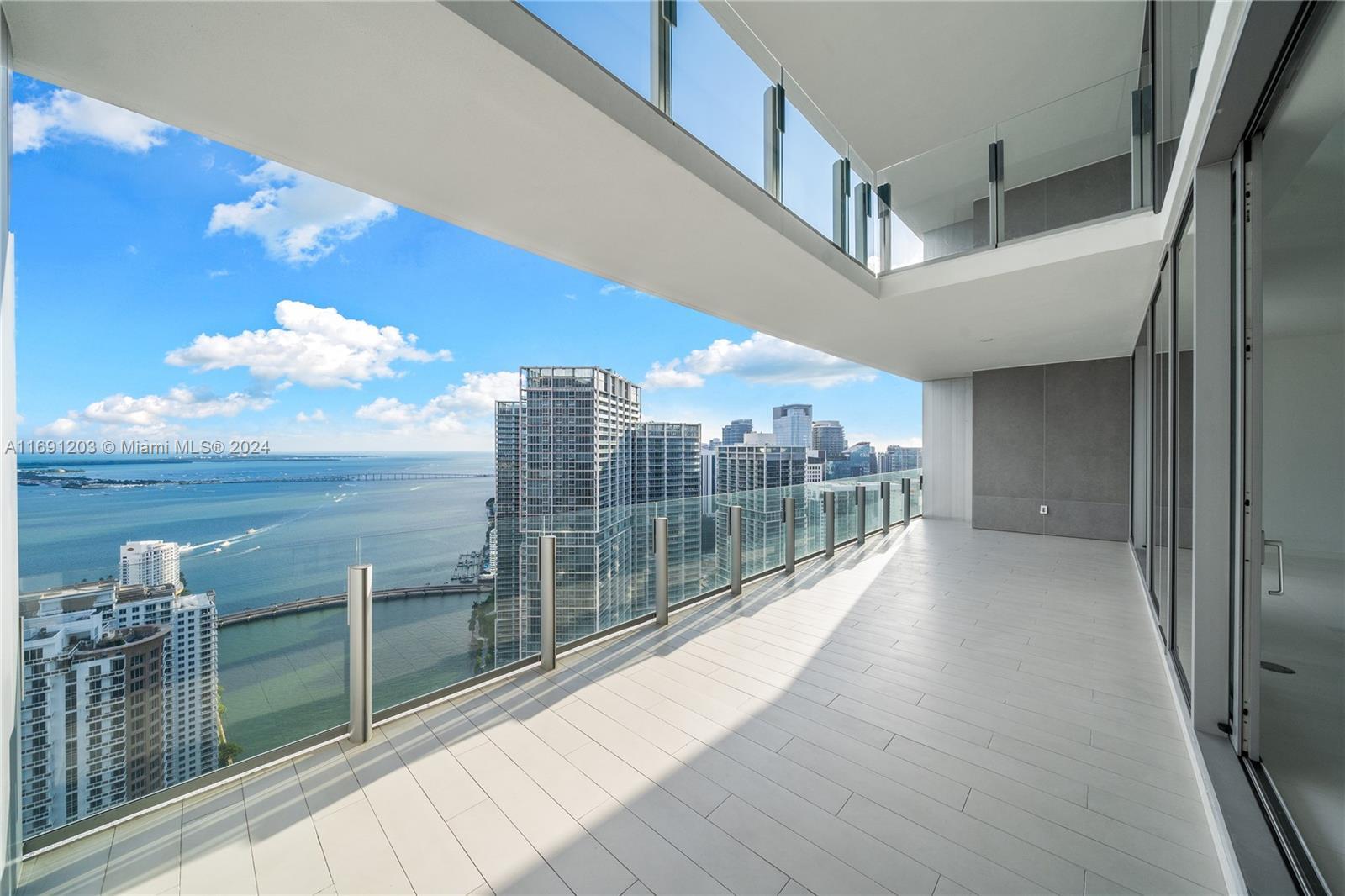 Picture of 300 Biscayne Blvd Way, Miami, FL 33131