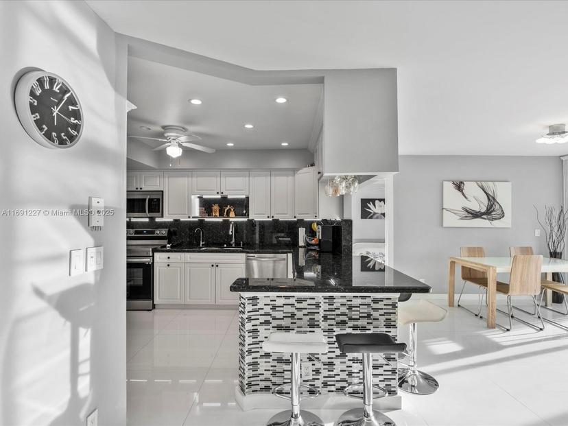 Picture of 200 Diplomat Pkwy # 721, Hallandale Beach FL 33009