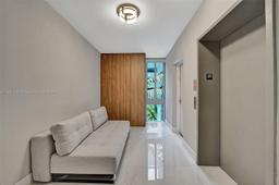 Picture of 16385 NE Biscayne Blvd, North Miami Beach, FL 33160