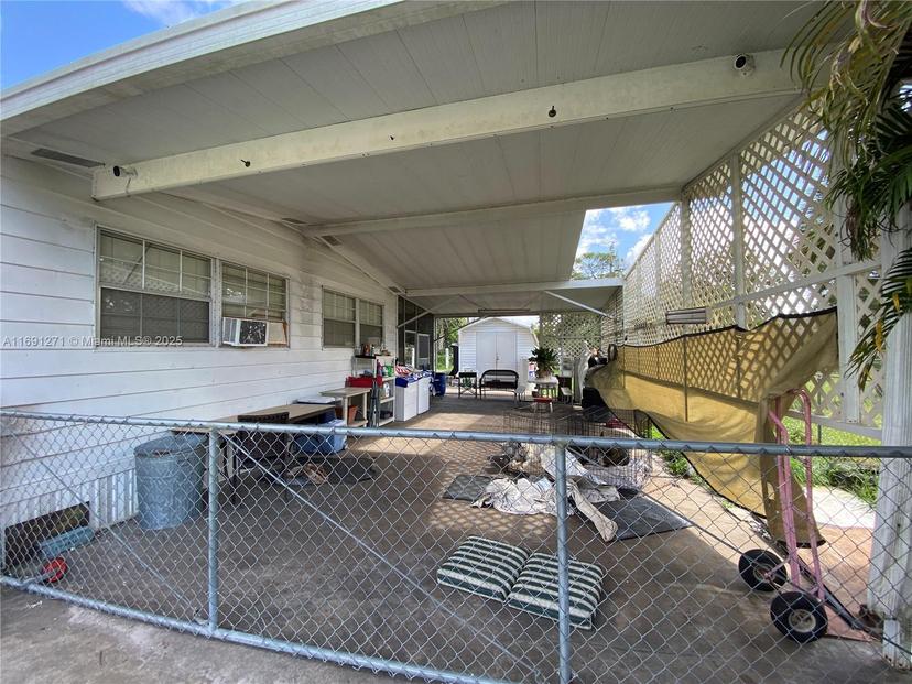 Picture of 714 NE 29 Ave, Other City - In The State Of Florida FL 34972