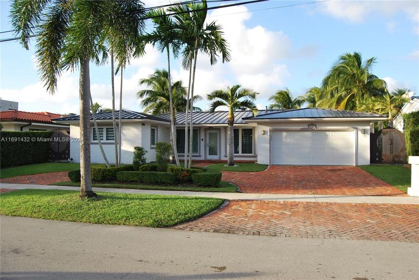 Picture of 2055 Arch Creek Dr, North Miami FL 33181